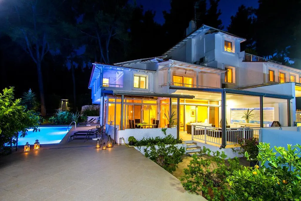 Muses Villas Resort Sani