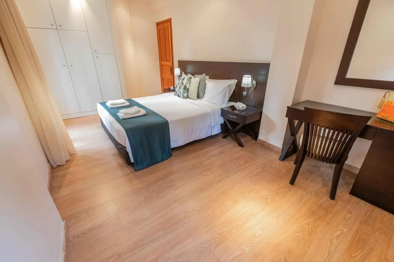 Muses Villas Resort 撒尼海滩