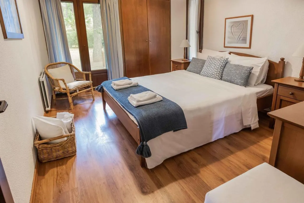 Muses Villas Resort 撒尼海滩